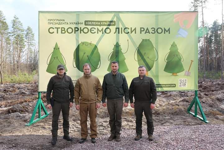 Голова обласної ради взяв участь у висадці лісу на території Ігнатпільського лісництва
