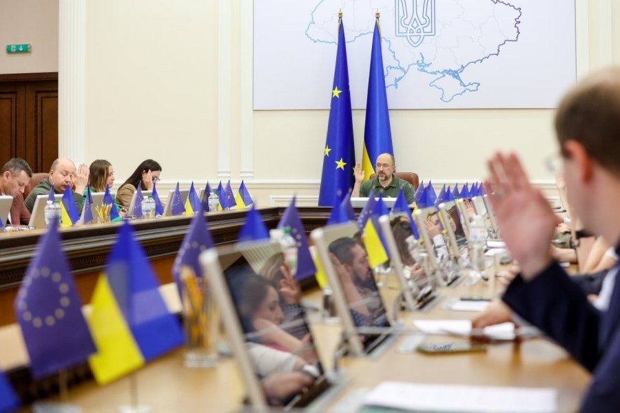 Уряд схвалив законопроект щодо впровадження єдиних підходів в оплаті праці держслужбовців на основі класифікації посад