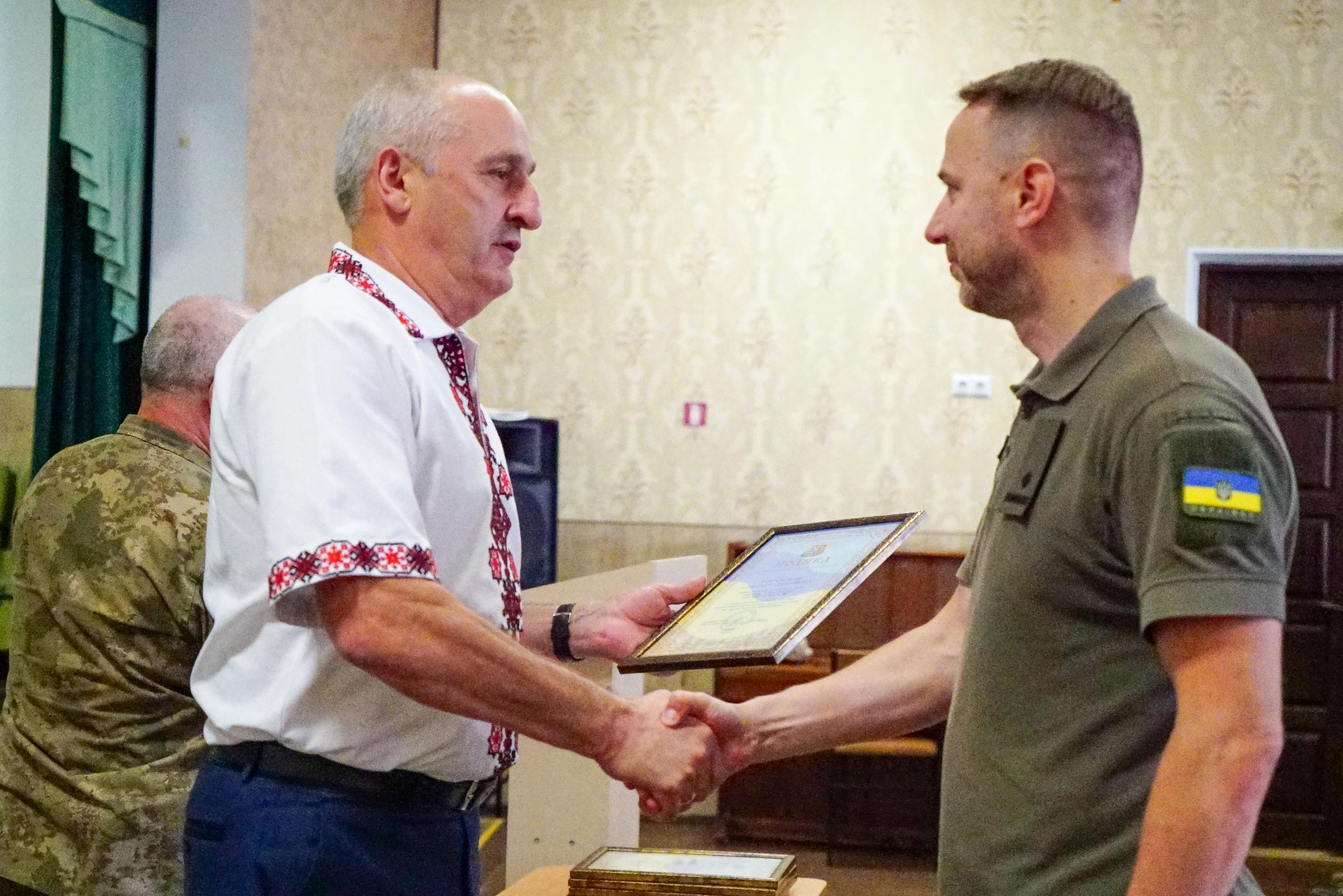 Володимир Ширма привітав військовослужбовців з Днем Незалежності