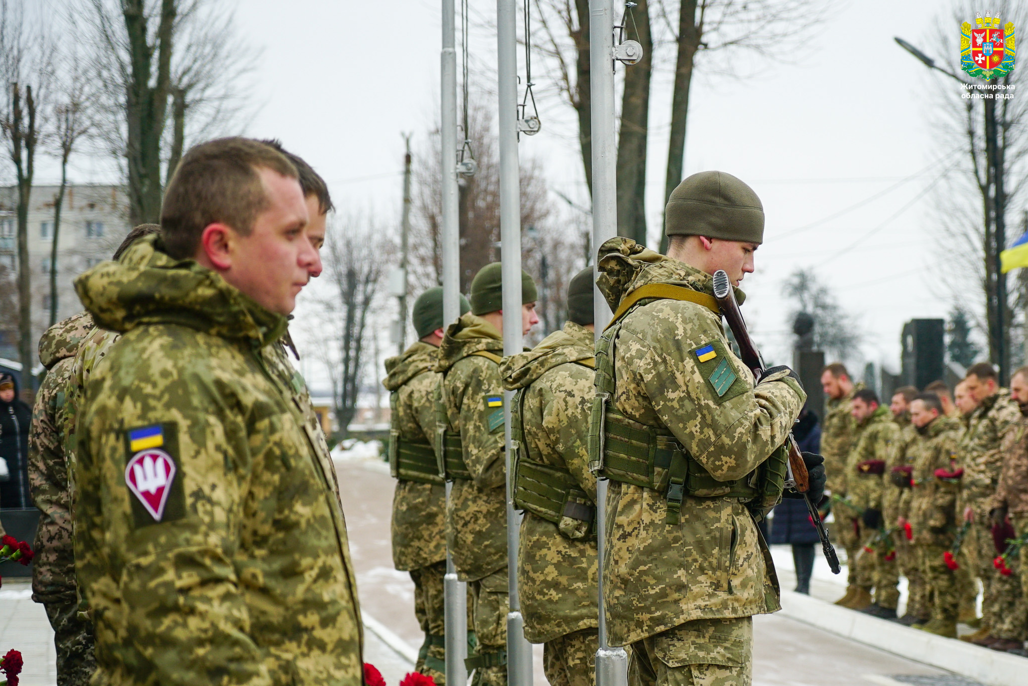 "Ми вдячні звитяжним українським воїнам за кожну хвилину нашої свободи",- Володимир Ширма