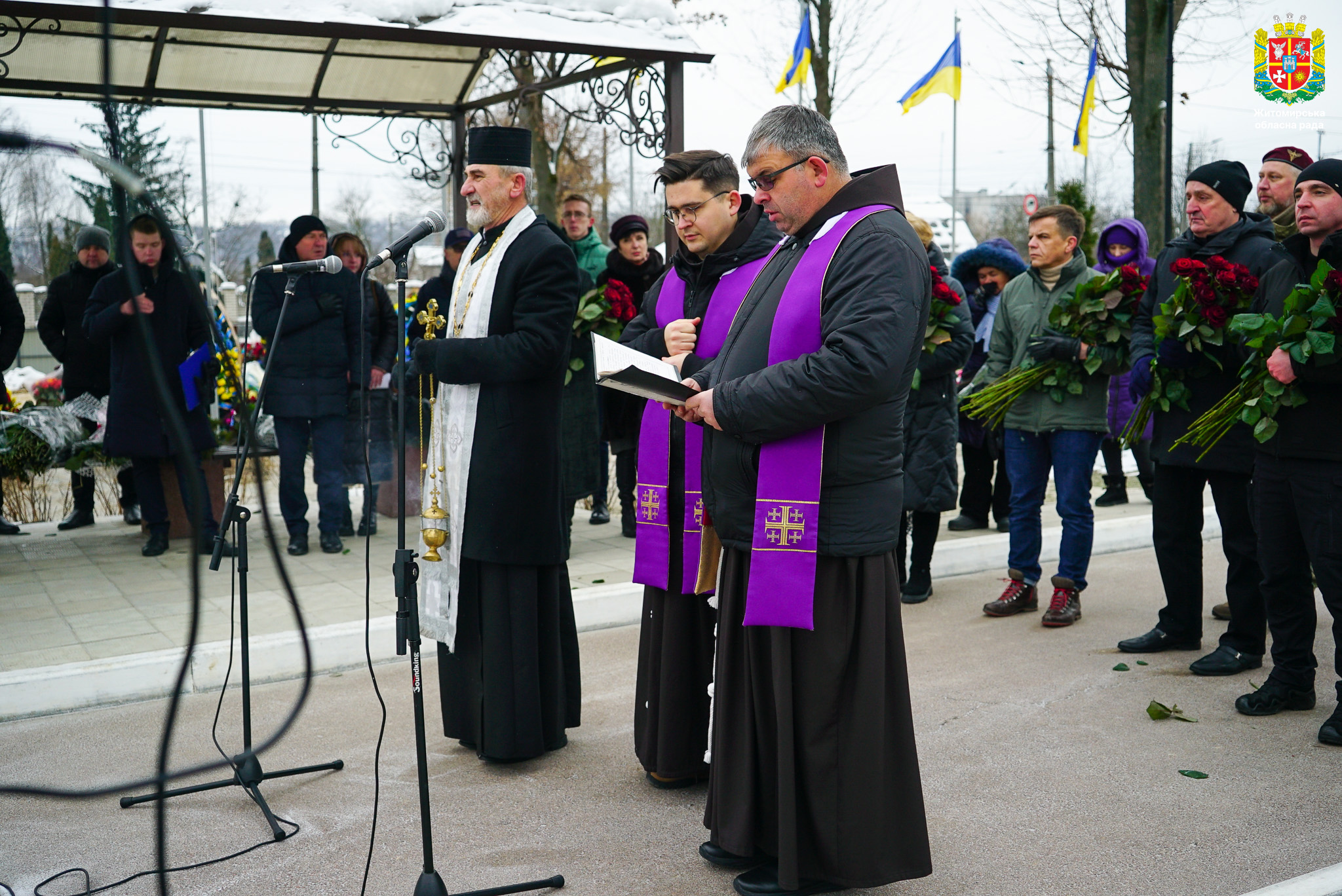 "Ми вдячні звитяжним українським воїнам за кожну хвилину нашої свободи",- Володимир Ширма