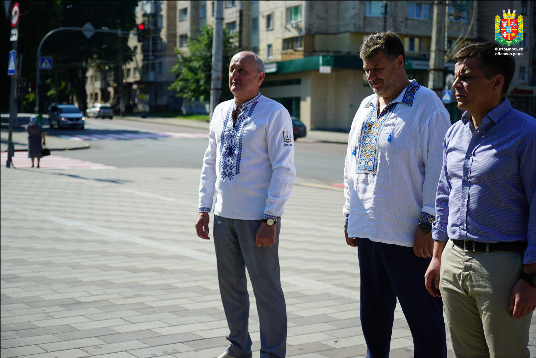 Керівництво області та міста відзначили 26-ту річницю Конституції України 