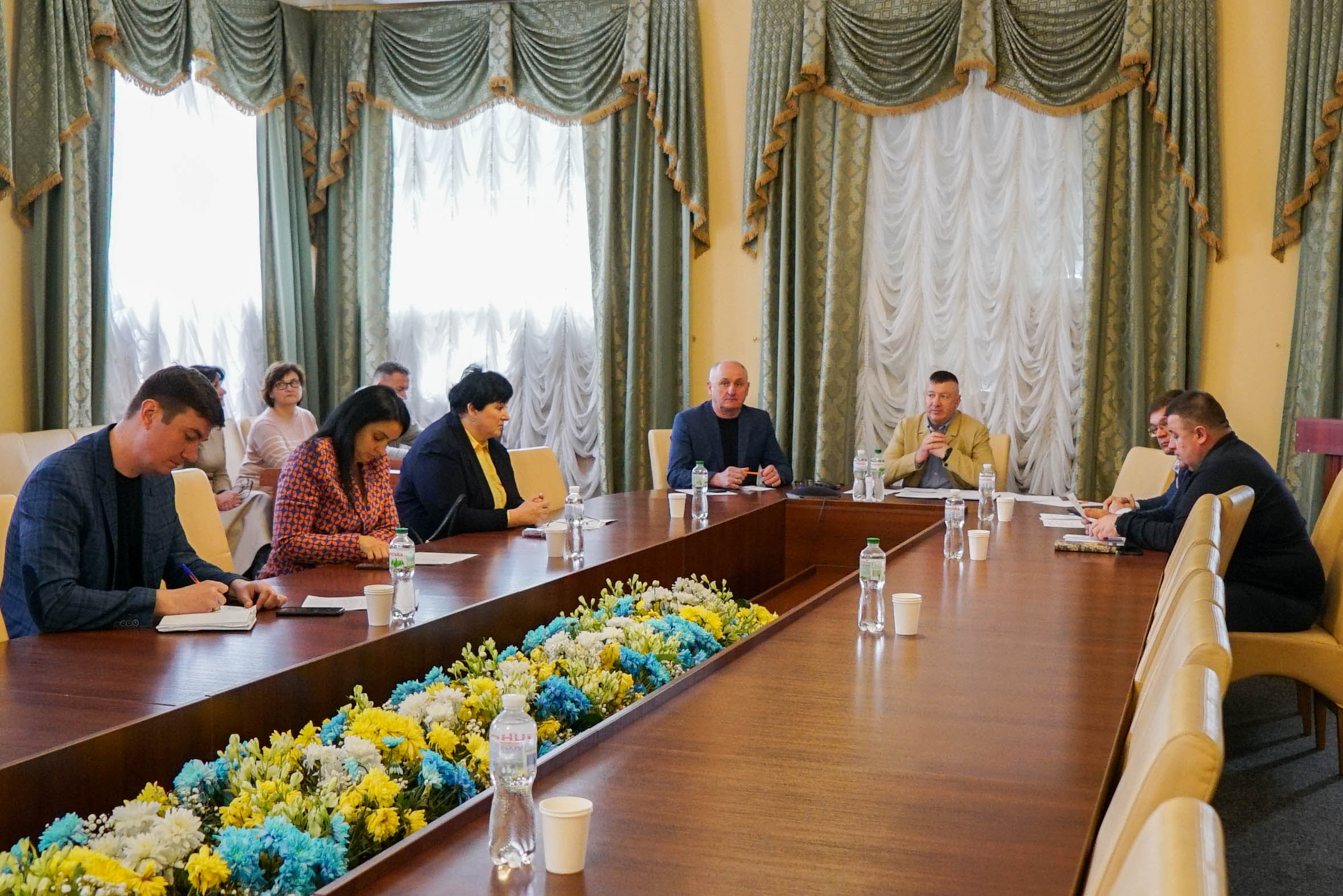 В обласній раді працювала «бюджетна» комісія