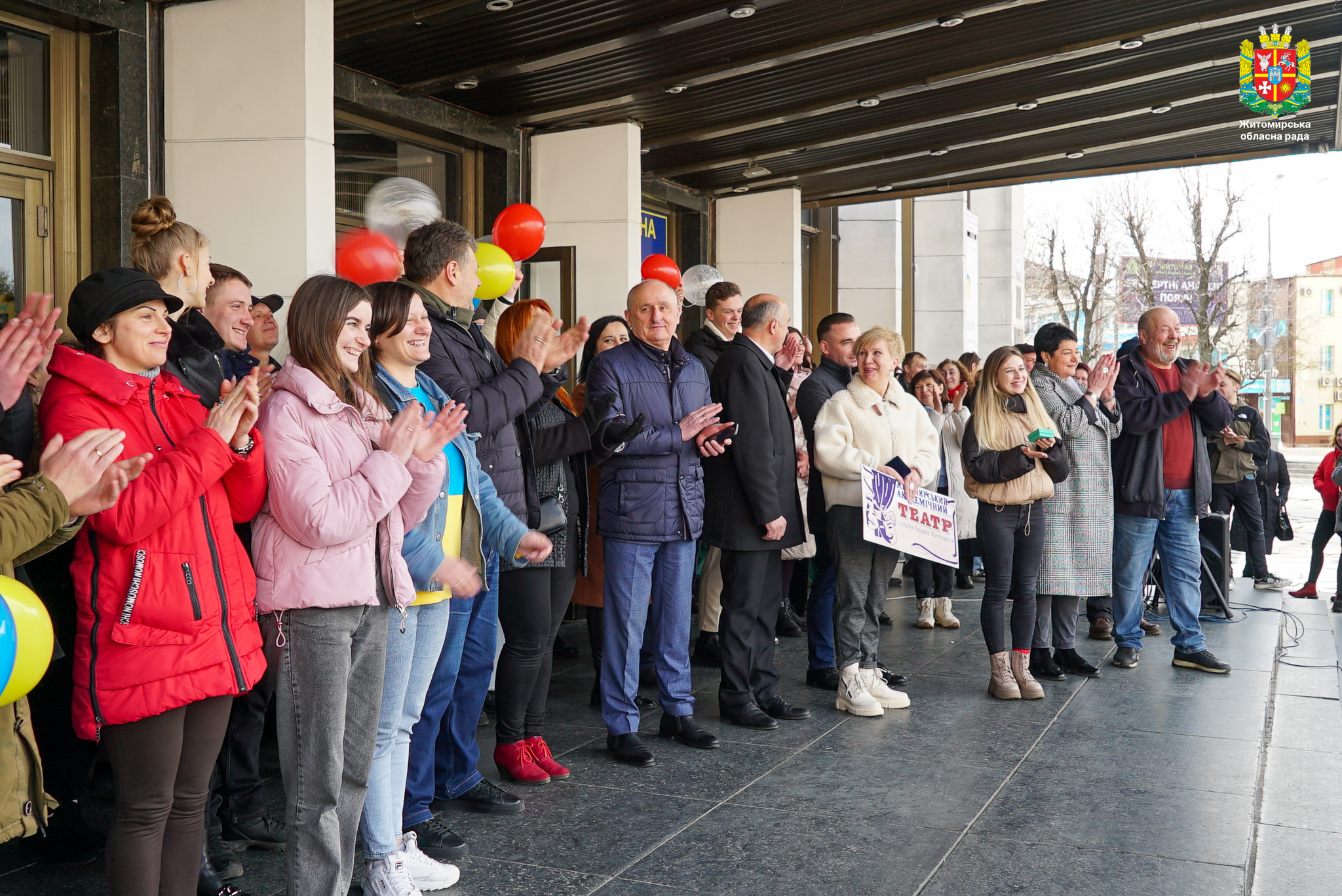 Володимир Ширма взяв участь у передачі автобусів, які область отримала від іноземних благодійників