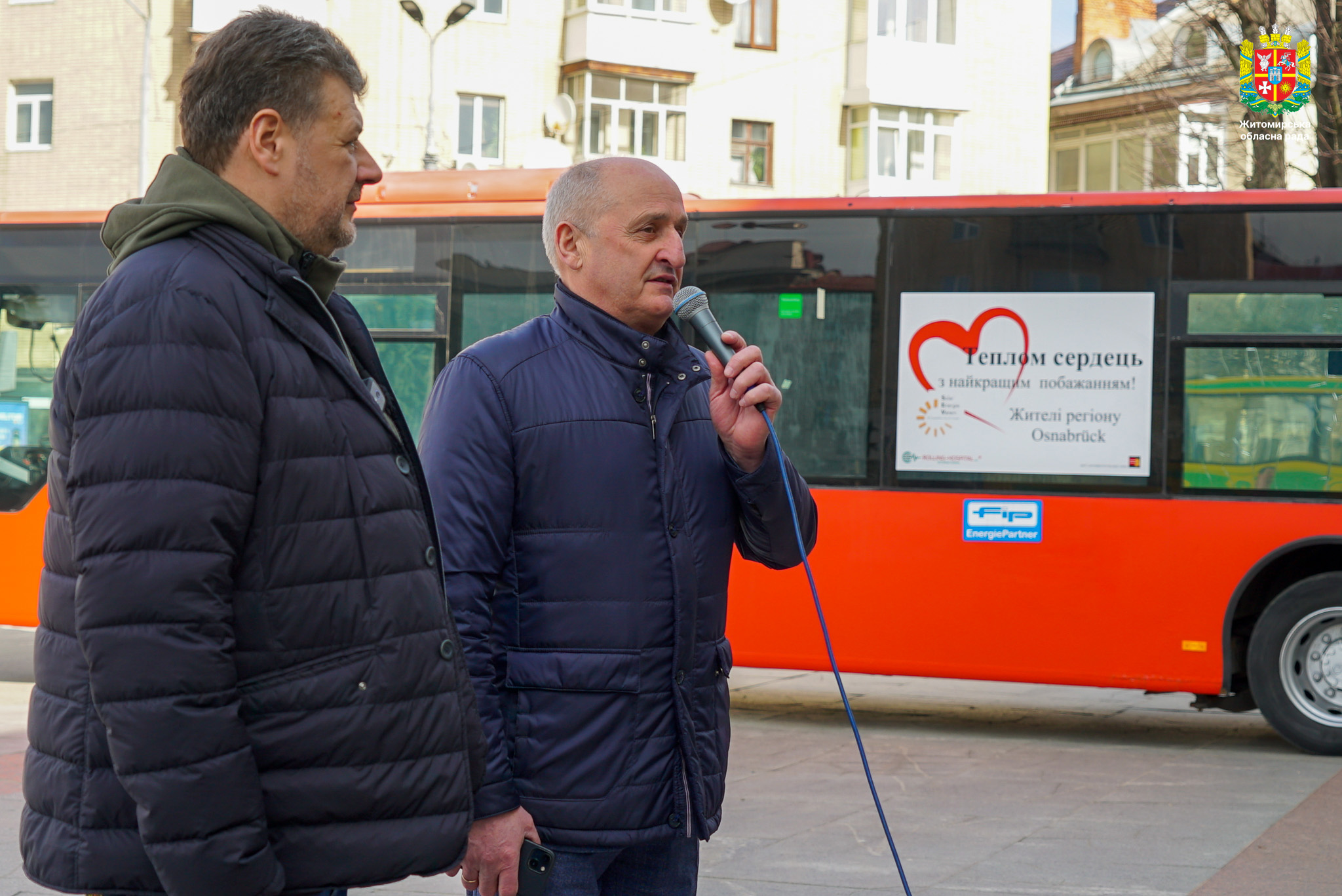 Володимир Ширма взяв участь у передачі автобусів, які область отримала від іноземних благодійників