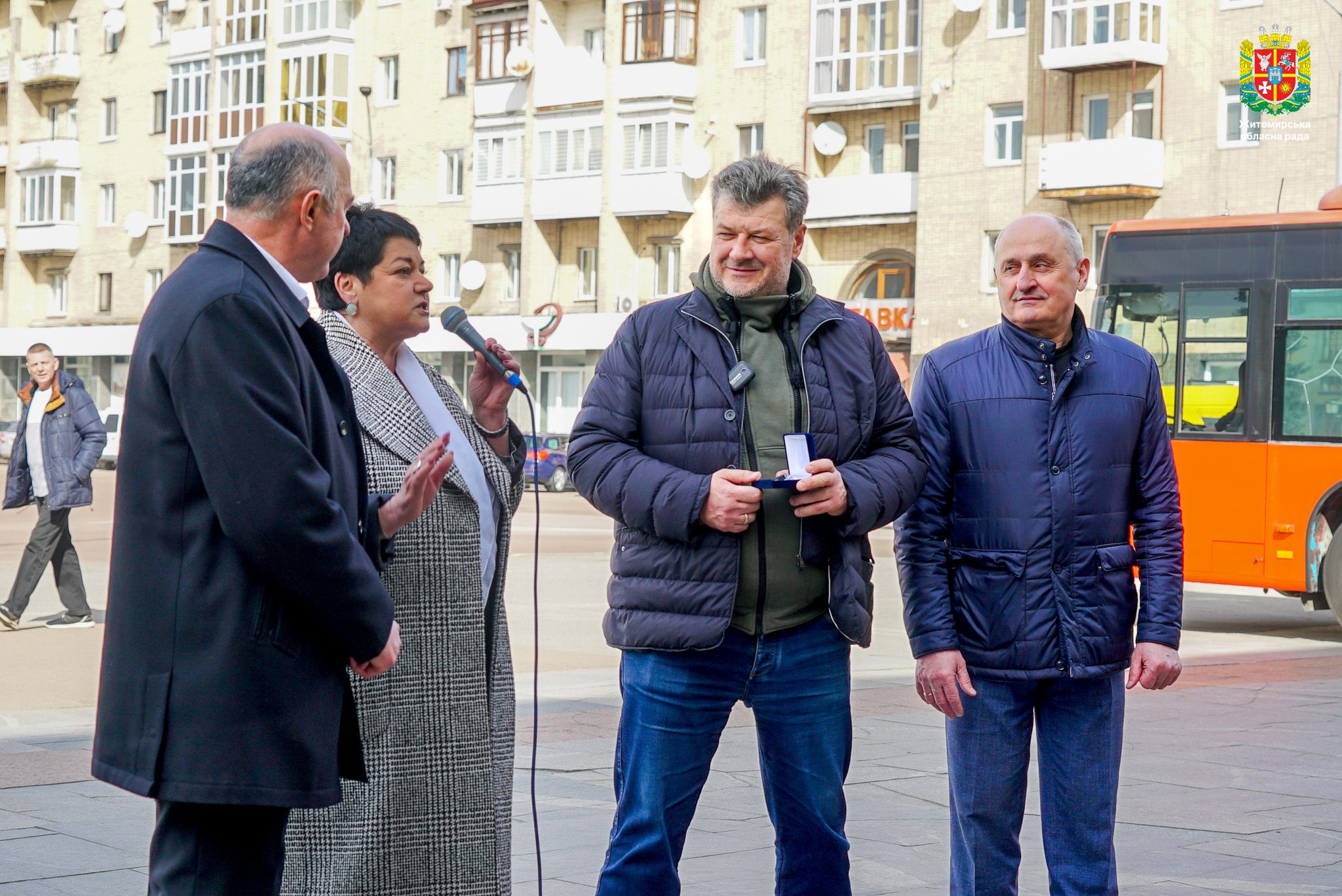 Володимир Ширма взяв участь у передачі автобусів, які область отримала від іноземних благодійників