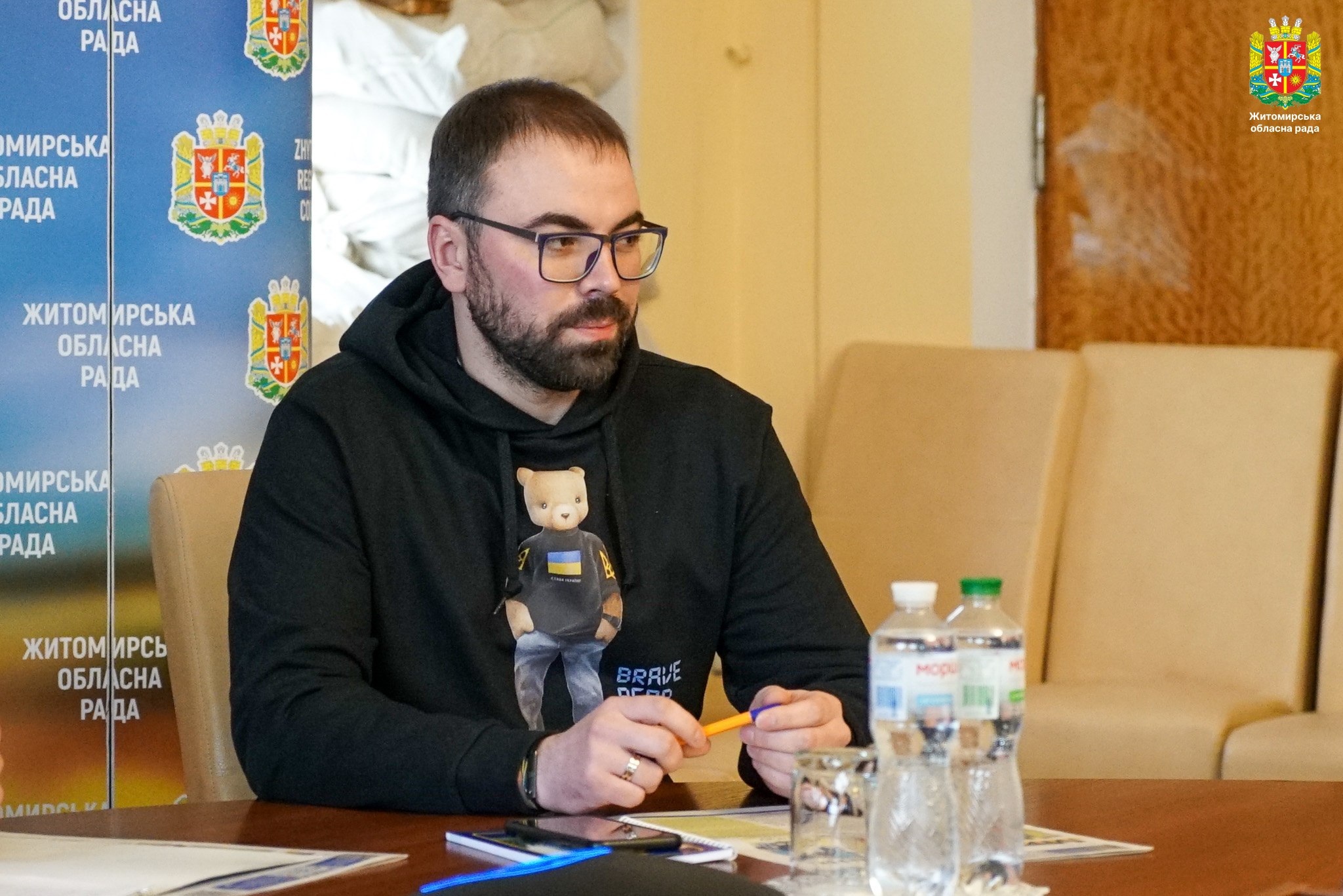 Заступник голови Житомирської обласної ради Володимир Ширма провів робочу зустріч з керівниками та представниками друкованих районних газет Житомирщини.