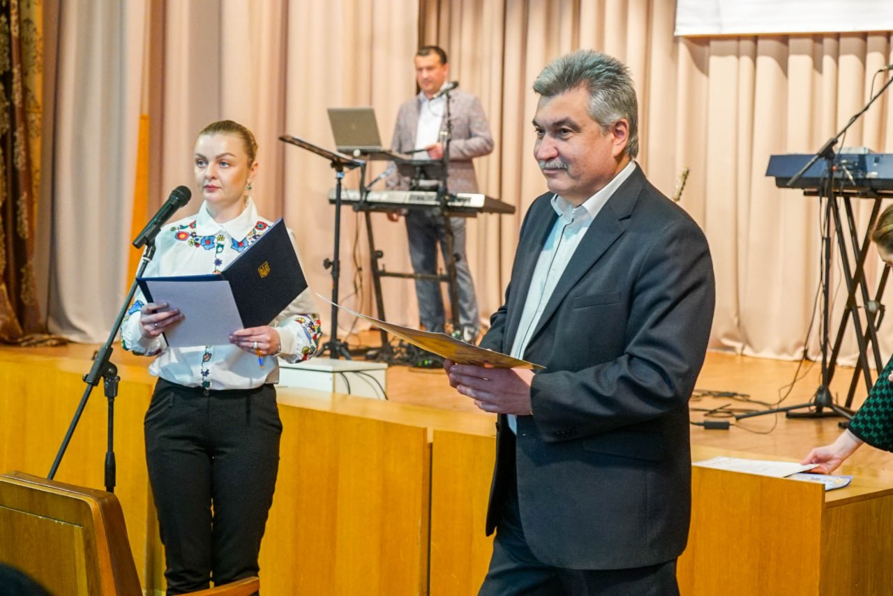 Володимир Ширма привітав медичних сестер обласної лікарні з професійним святом