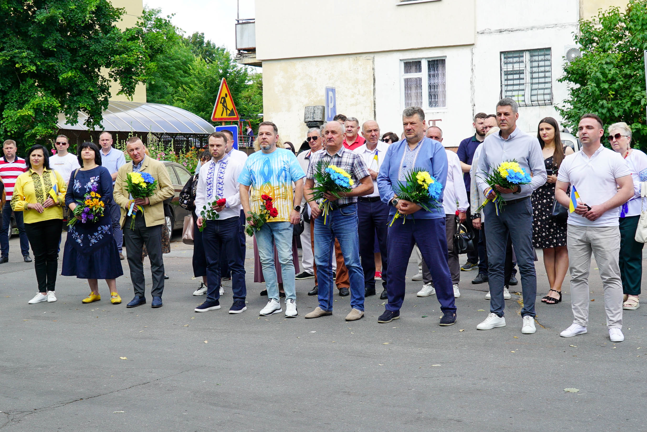 У День Конституції в Житомирі вшанували памʼять Героїв