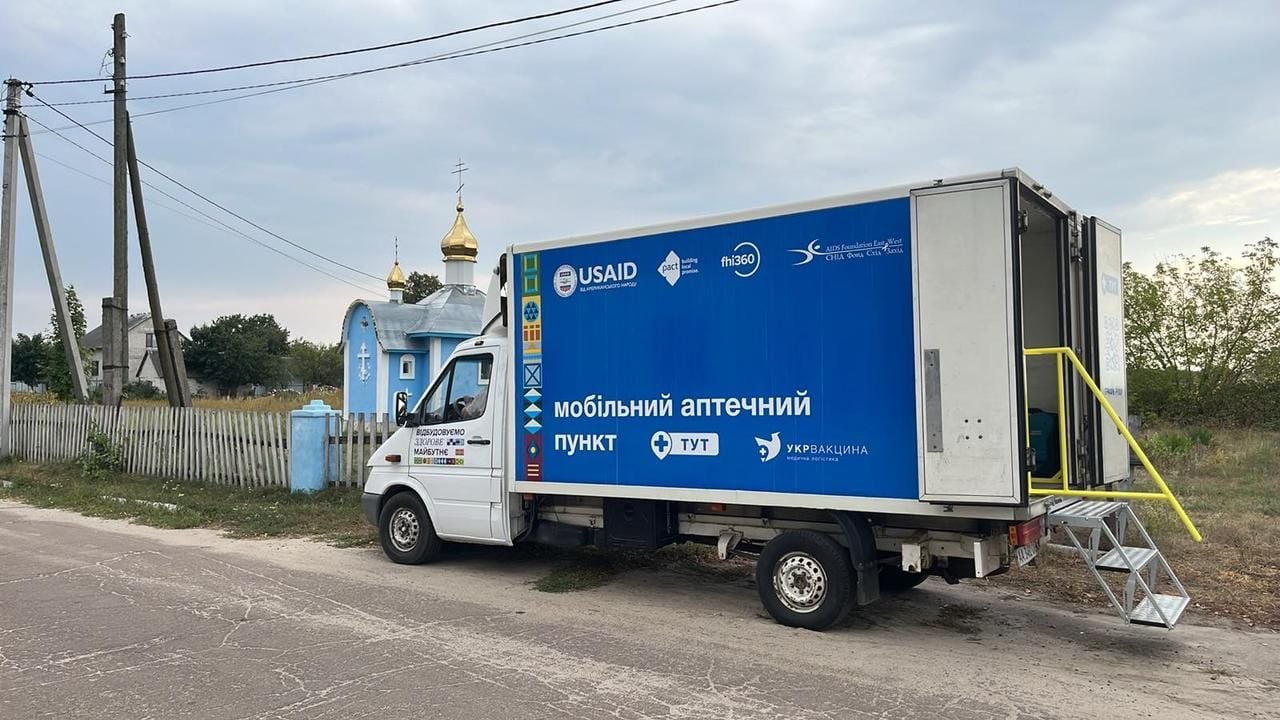 Мобільні аптеки розпочали роботу на Житомирщині
