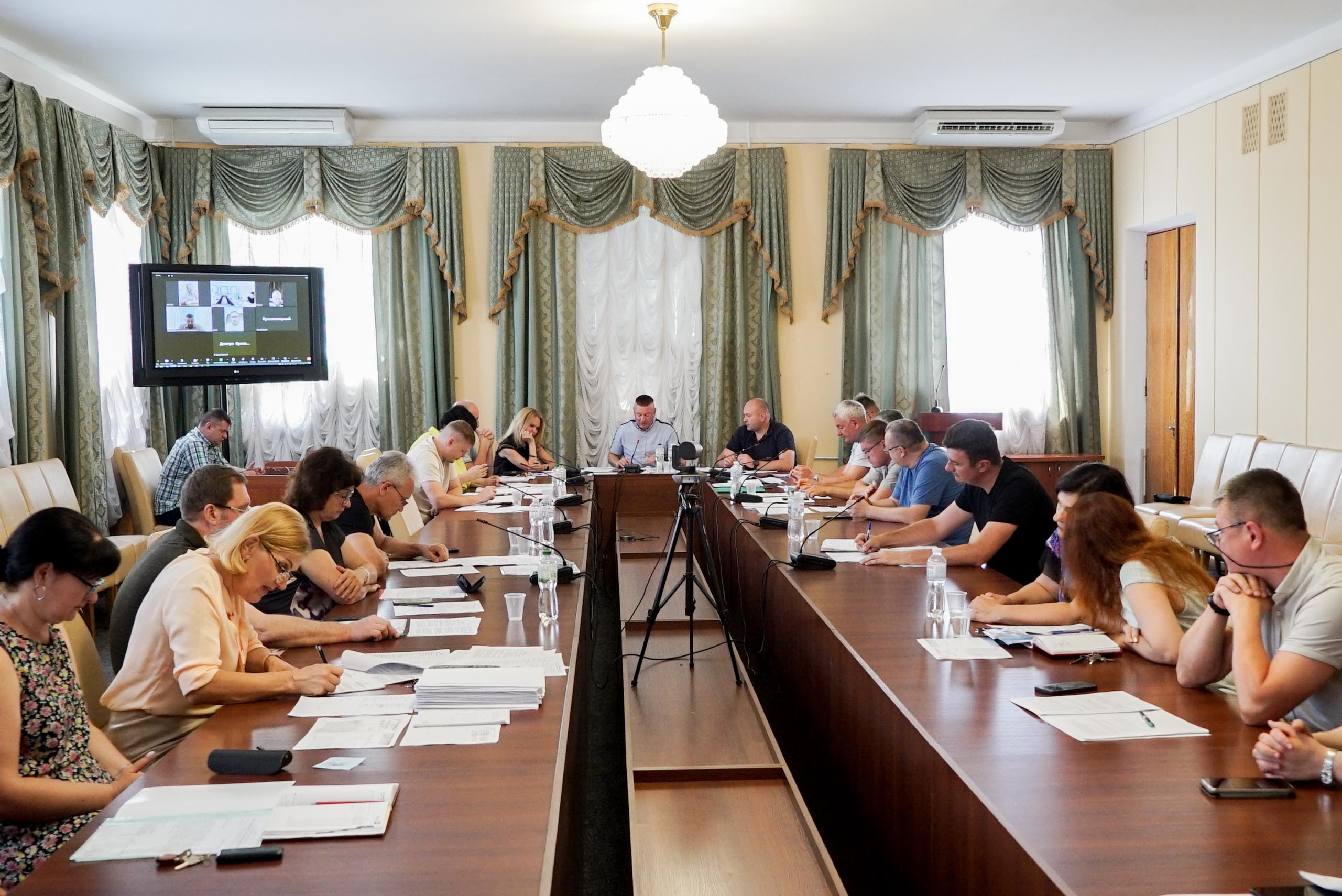 Понад 20 питань розглянули депутати на комісії з питань бюджету та комунальної власності