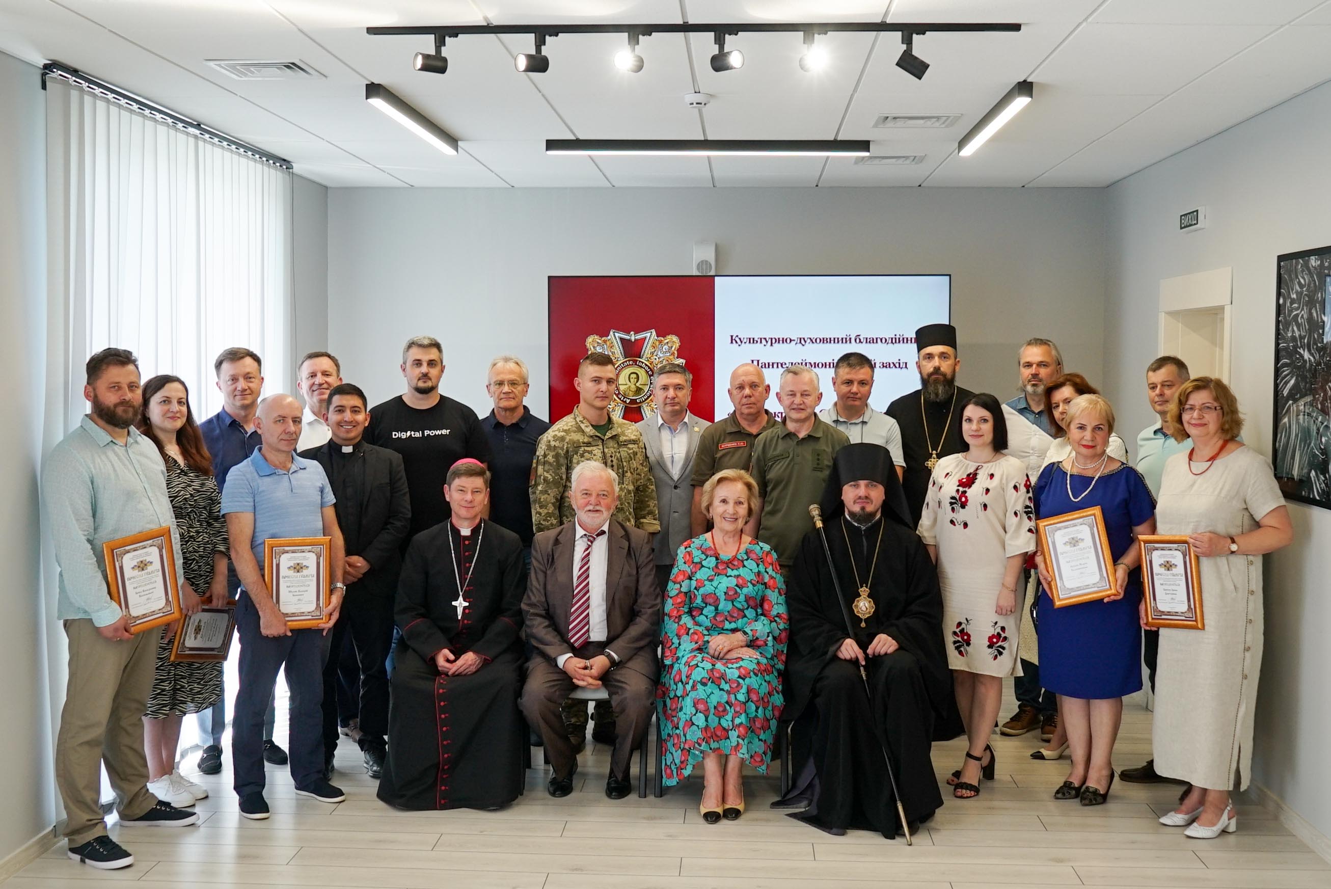 У Житомирі відбувся культурно-духовний благодійний Пантелеймонівський захід «Під Покровом Святого Пантелеймона: на честь військових та цивільних медиків»