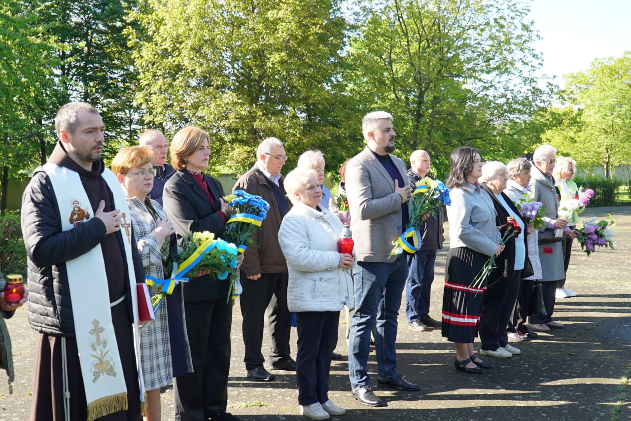 У Житомирі вшанували пам’ять жертв політичних репресій та геноциду кримськотатарського народу