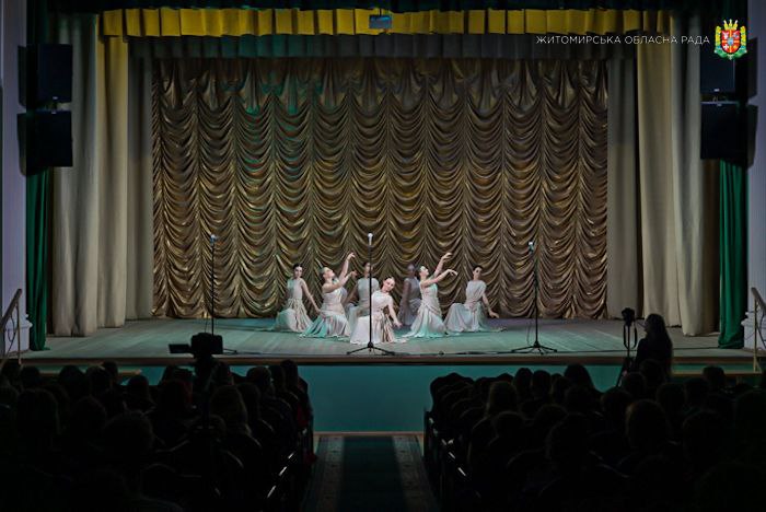photo5292215117259322740